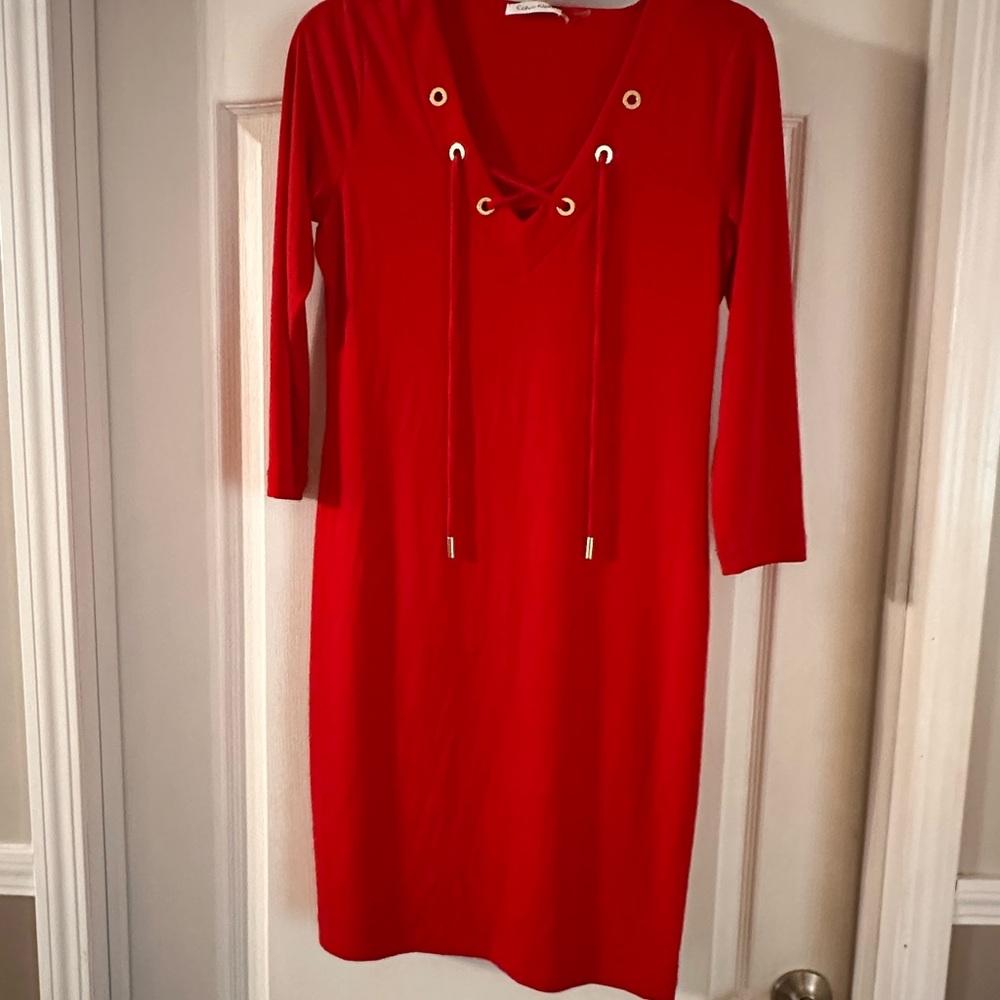 Elegant Red Lace-Up Dress